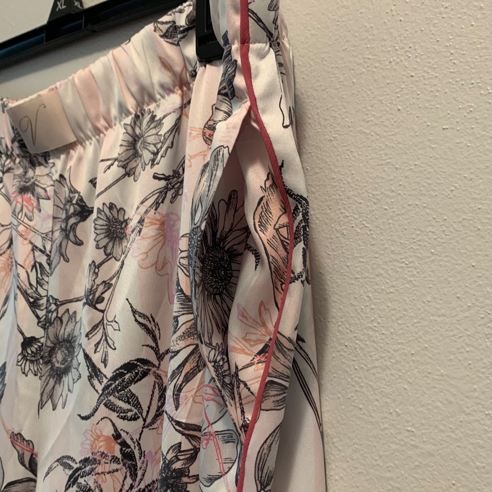 NWT Victoria's Secret Satin Lounge/Sleep Pant - Picture 9 of 9